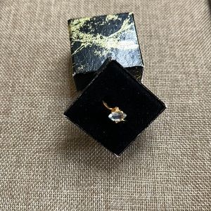 NWOT Gorgeous Light Sapphire Gold Band Ring 🩵💍